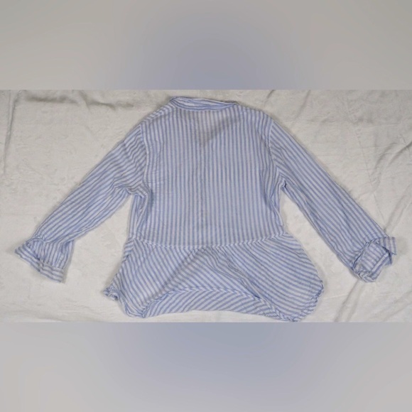 Love Notes | Blue Blouse with Peplum Detail - Picture 4 of 5